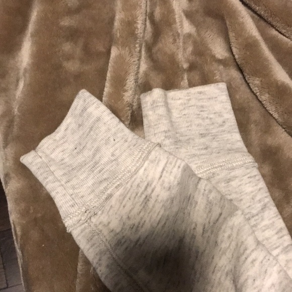 Abercrombie & Fitch grey womens zip hoodie Large - Picture 5 of 10